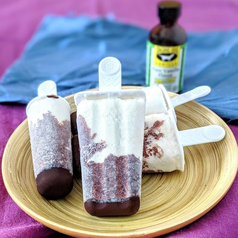 AllTopBargains 4 Freezer Ice Pop Maker Mold Popsicle Sip Straw Ice Cream Frozen Pops Cake Treat, White