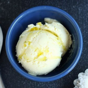vanilla bean ice cream made with olive oil