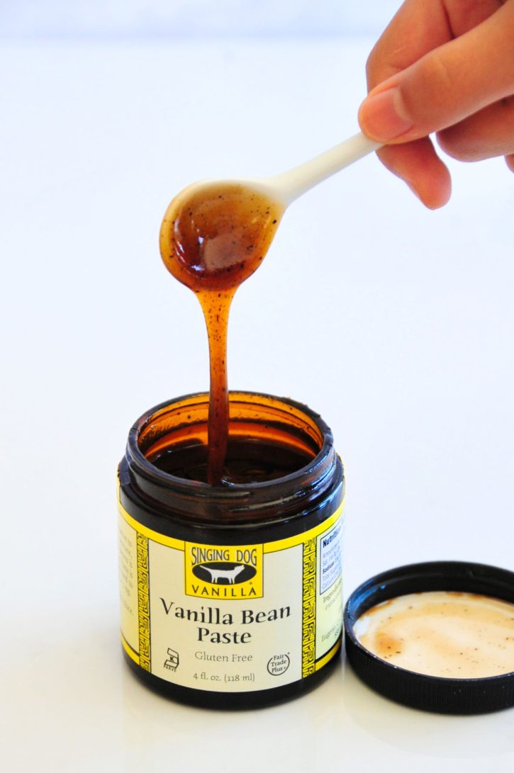 How and When to use Vanilla Extract and Vanilla Paste